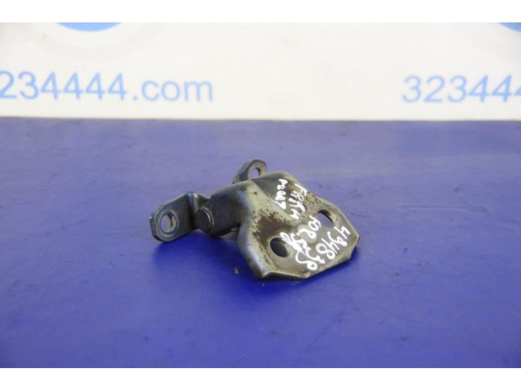 Петля двери нижняя задн. прав. SUBARU FORESTER SG 02-07