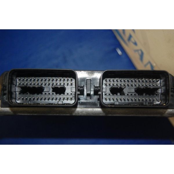 Блок керування двигуном правий SUZUKI SWIFT 04-11 33920-63J23 — 3