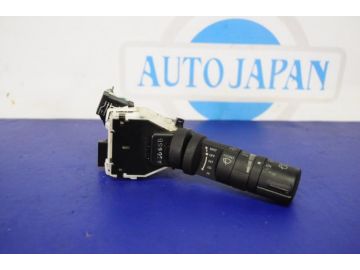 Підрульовий перемикач прав. NISSAN QX56 / TITAN / ARMADA 04-16