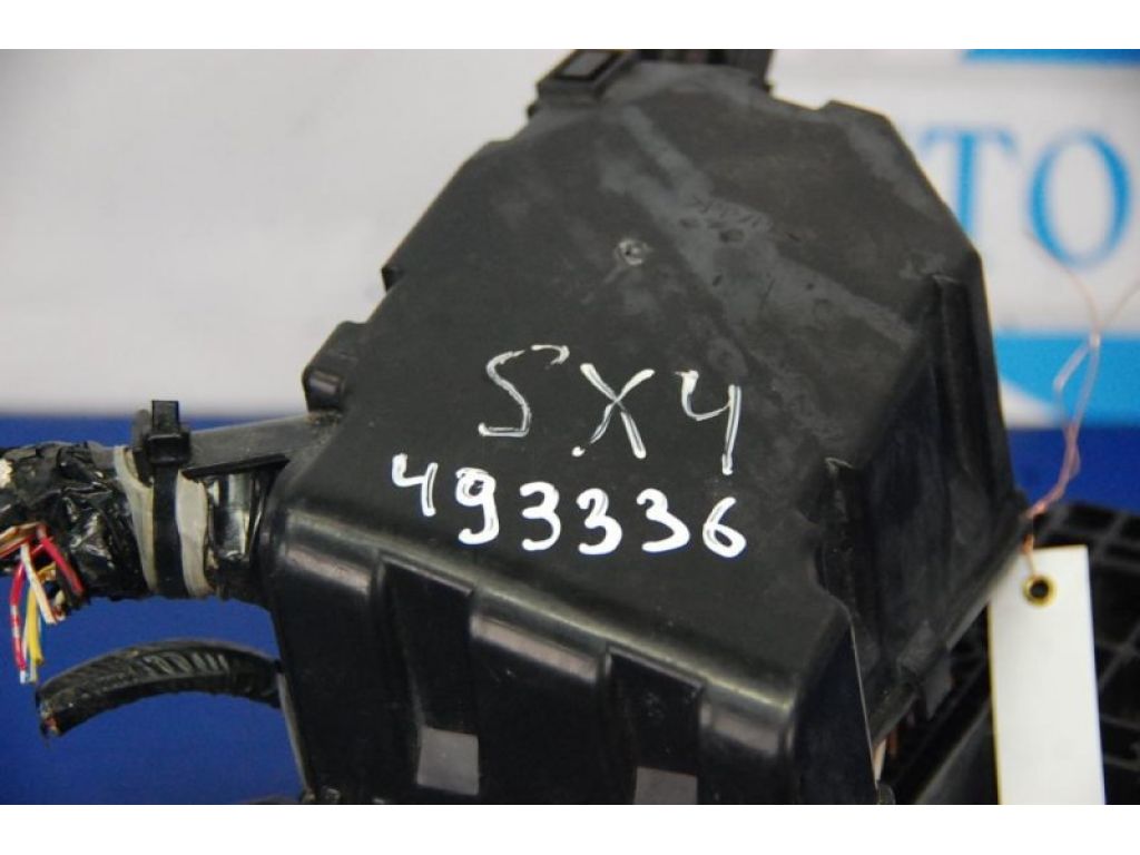 36717-80J00 | Блок запобіжників моторний відсік SUZUKI SX4 06-13 - Фото 2