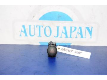 Кнопка аварийной сигнализации TOYOTA MATRIX 02-08