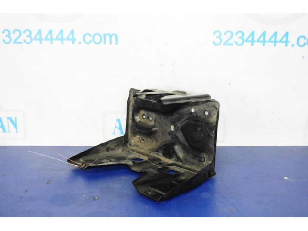 72520-63J02 | Полка аккумулятора SUZUKI SWIFT 04-11 - Фото 3