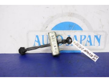 Обмежувач дверей задн. прав. NISSAN QX56 / TITAN / ARMADA 04-16