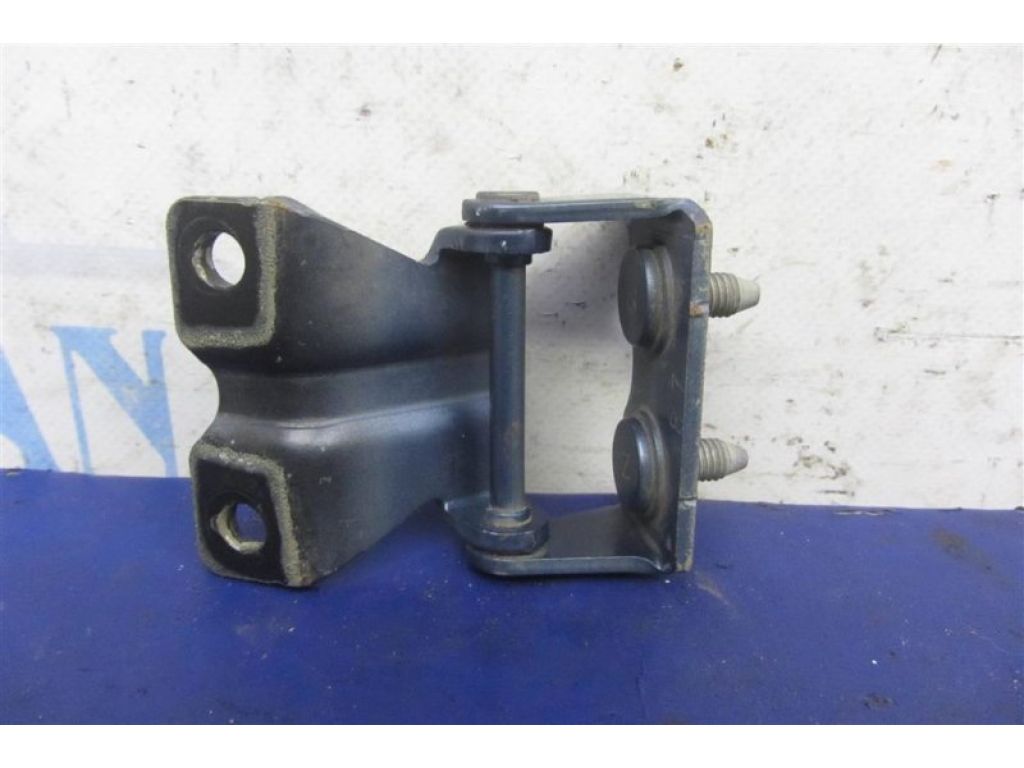 60870AG00A9P | Петля кришки багажника лів. SUBARU OUTBACK 03-09 BP