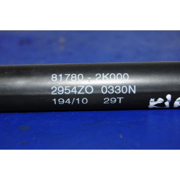 Амортизатор кришки багажника KIA SOUL AM 08-13 81780-2K000 — 2