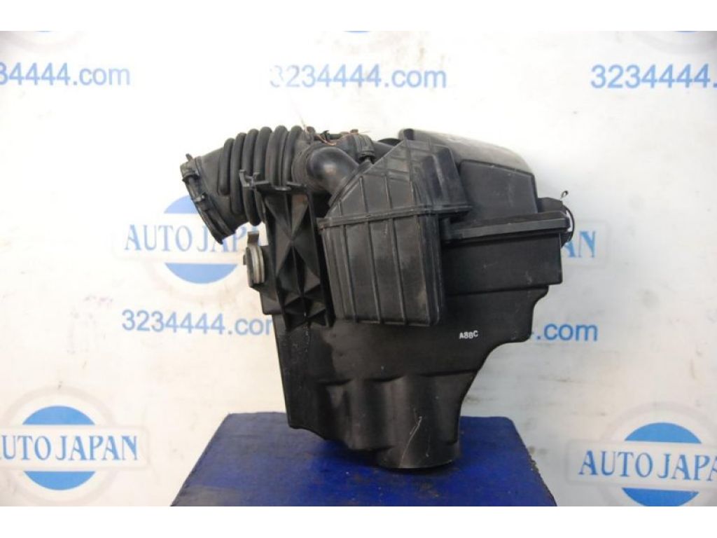 Корпус повітряного фільтра MAZDA 3 BK 03-08