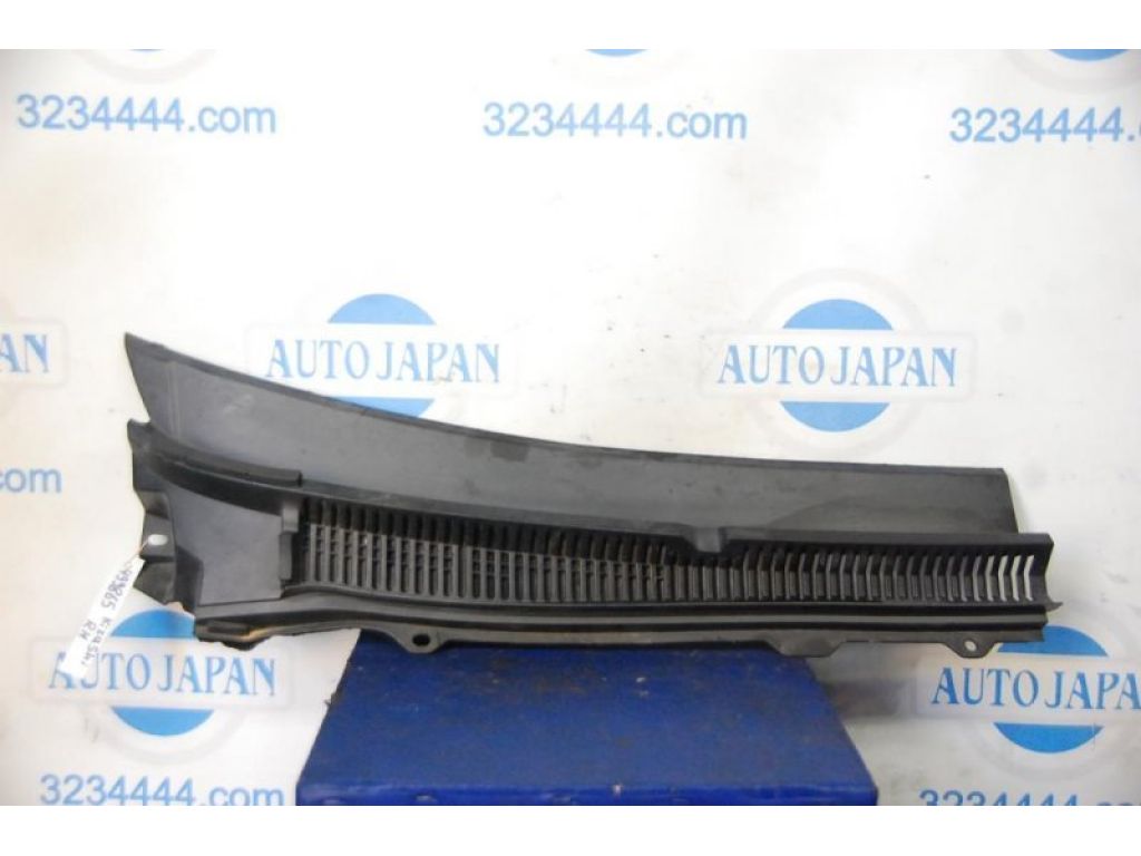 72330-57L10-5PK | Пластик під лобове скло / Жабо прав. SUZUKI KIZASHI 09-14