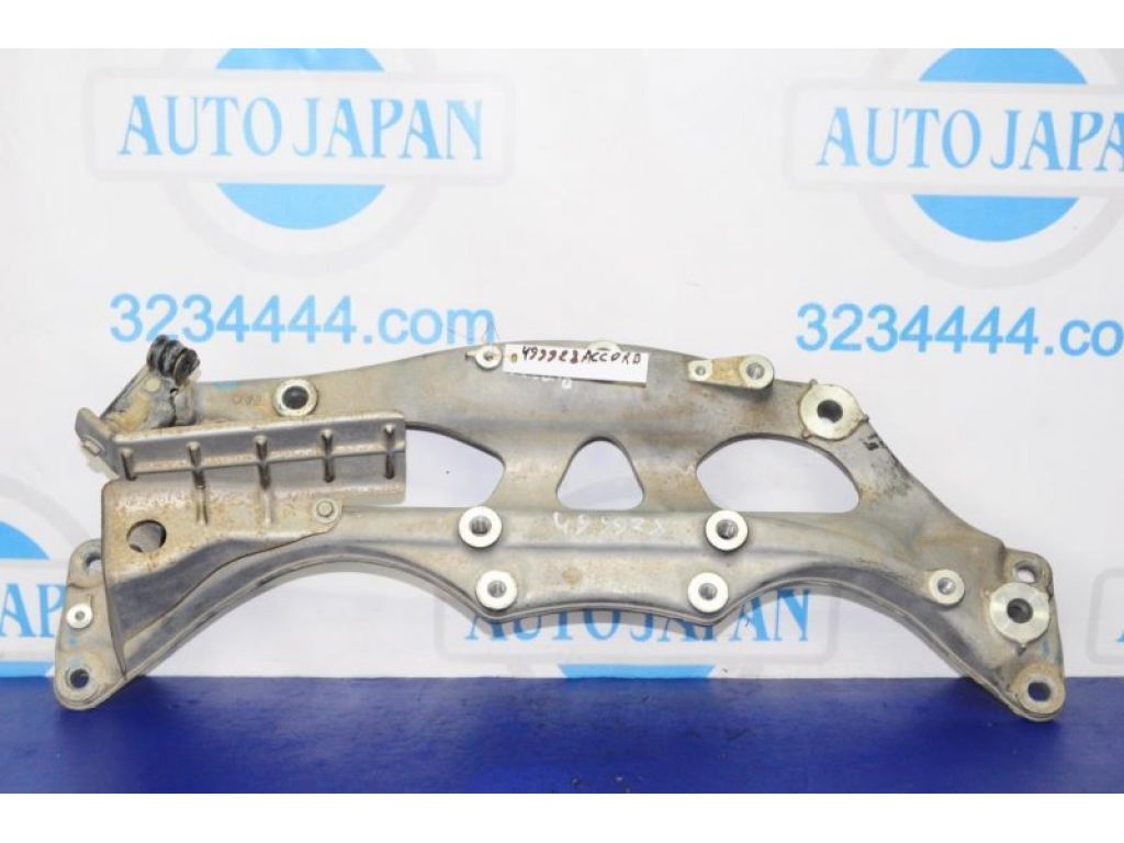 Крепление балки подвески HONDA ACCORD COUPE 07-12