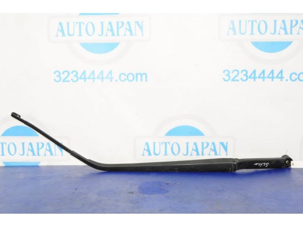 Поводок стеклоочистителя передний SCION TC 04-10