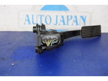 Педаль газа MITSUBISHI OUTLANDER XL 05-13