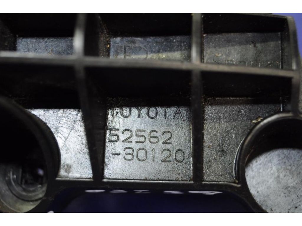 52562-30120 | Кронштейн заднього бампера прав. LEXUS GS350 GS300 05-11 - Фото 2