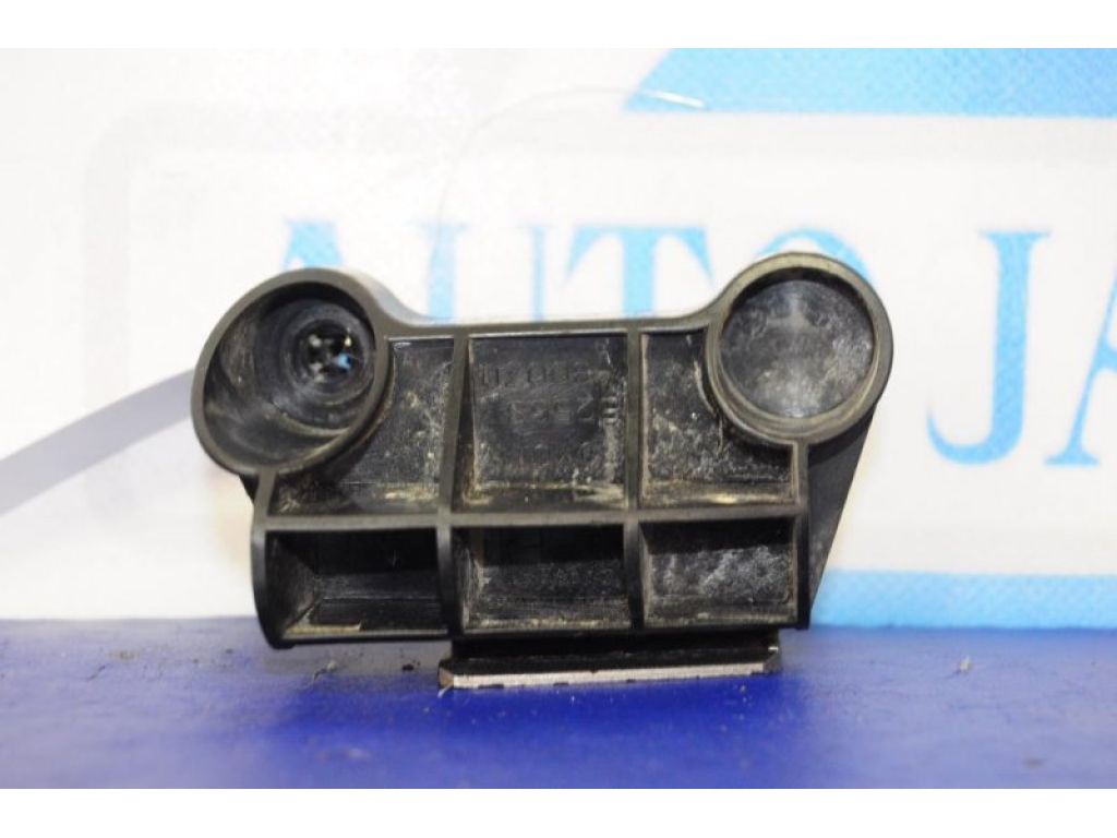 52563-30070 | Кронштейн заднего бампера лев. LEXUS GS350 GS300 05-11