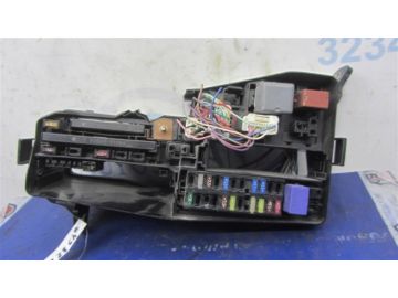 Блок предохранителей моторный отсек TOYOTA CAMRY 50 12-15
