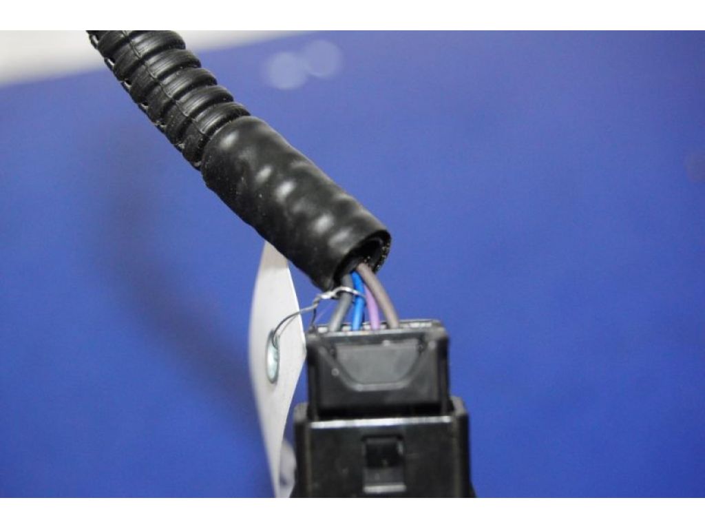 84930-08010 | Кнопка закрывания крышки багажника TOYOTA VENZA 09-16 - Фото 2