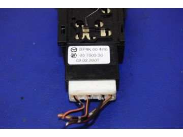 Кнопка аварийной сигнализации MAZDA 3 BK 03-08