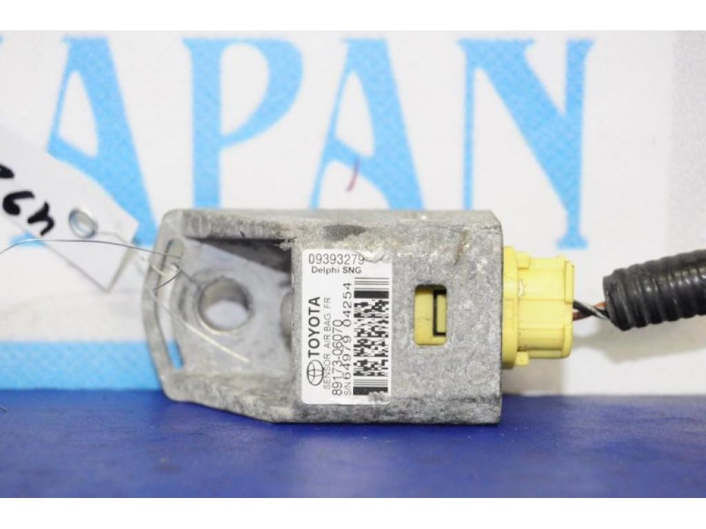 89173-06070 | Датчик удару LEXUS ES300 ES330 01-06