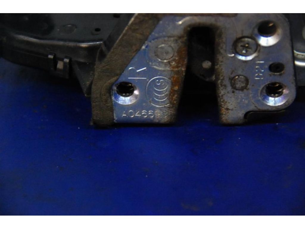 69030-02220 | Замок двери передн. прав. TOYOTA AURIS 06-12 - Фото 5