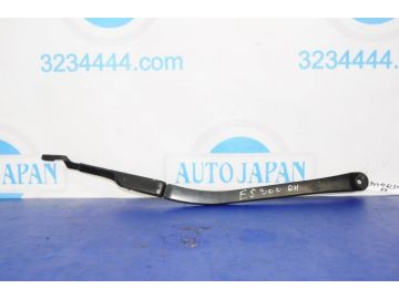 Повідець склоочисника передній LEXUS ES300 ES330 01-06