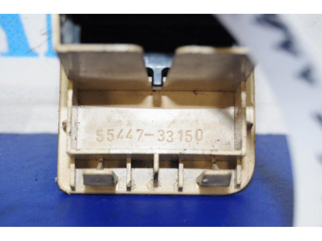 84840-33080 | Кнопка открывания багажника внутренняя LEXUS ES350 06-12 - Фото 2