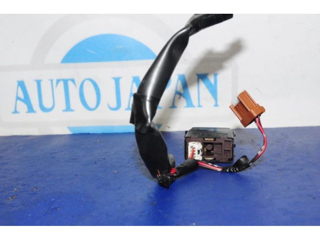 Кнопка INFINITI G35 03-07 - Фото 3