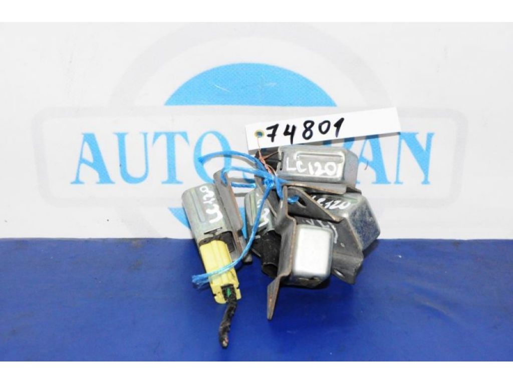 89833-60010 | Датчик удара задн. лев. LEXUS GX470 02-09