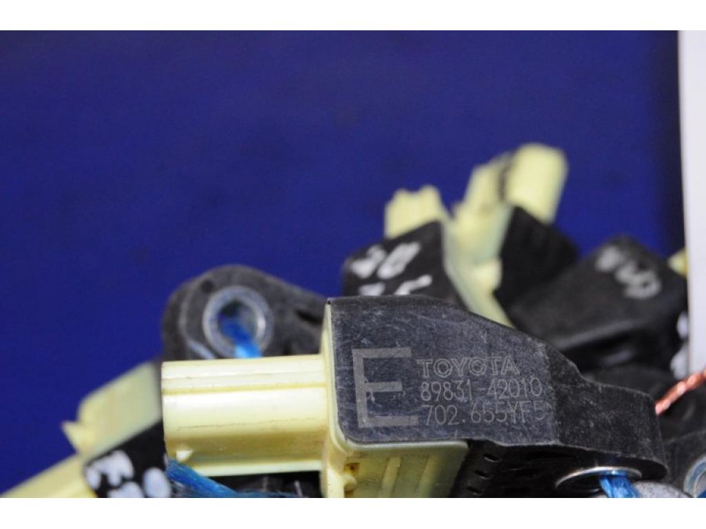 89831-42010 | Датчик удара TOYOTA CAMRY 40 06-11