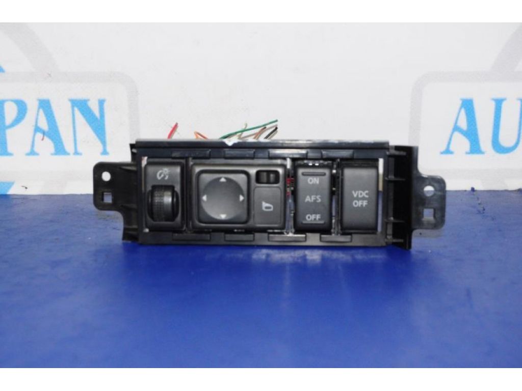 Кнопка INFINITI G35 03-07