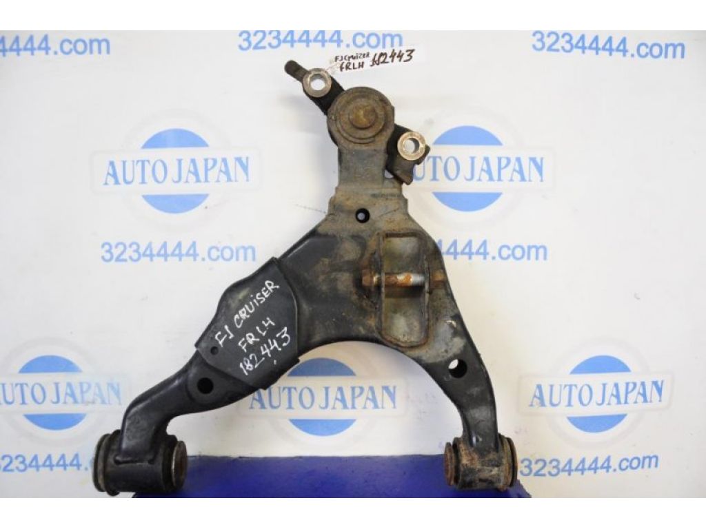 48069-60010 | Рычаг передней подвески нижний лев. TOYOTA FJ CRUISER 06-15