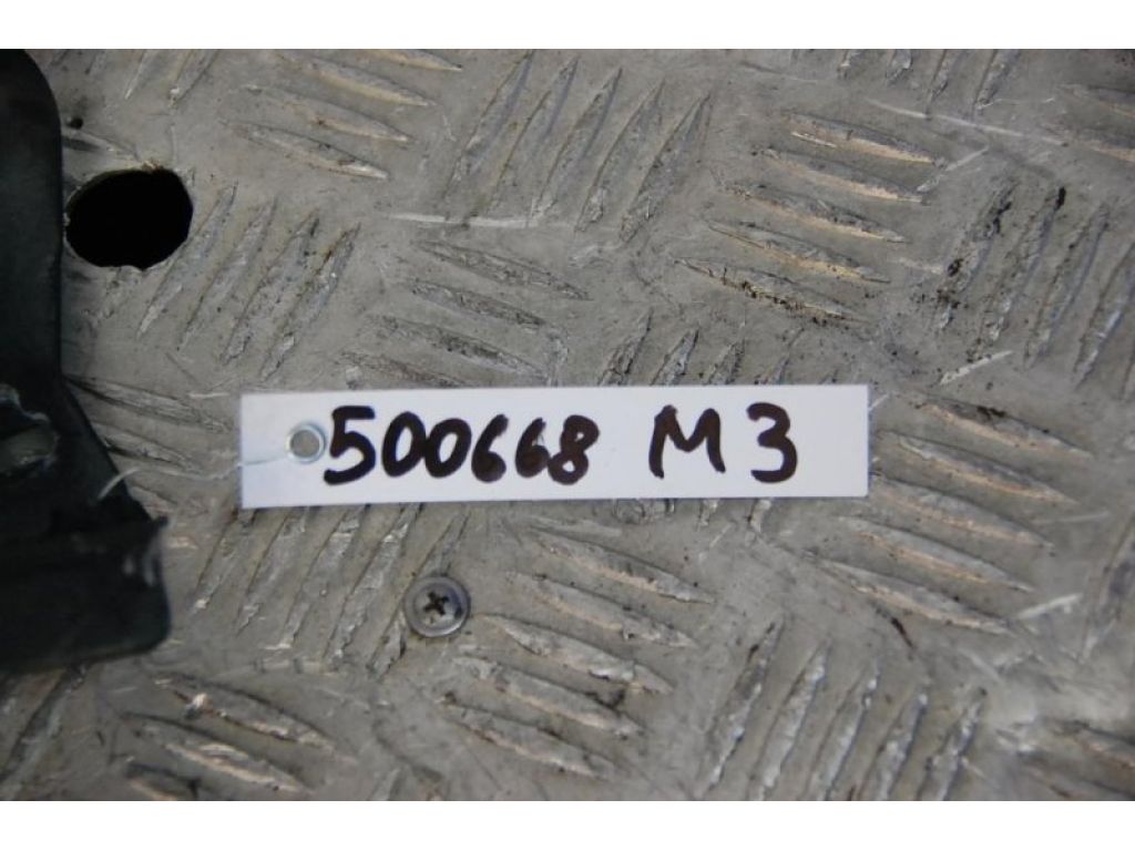 Поддон механизма дворников MAZDA 3 BK 03-08 - Фото 3