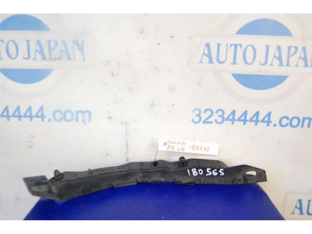 Кронштейн переднего бампера лев. SUBARU FORESTER SG 02-07
