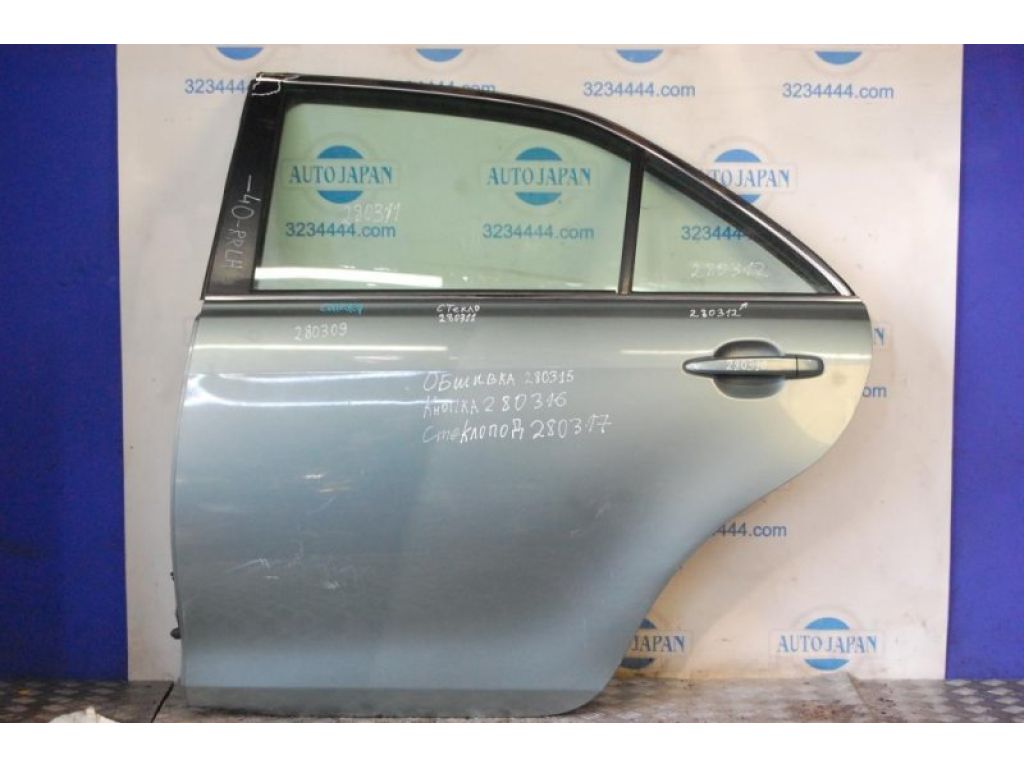 68104-06090 | Скло дверей задн. лів. TOYOTA CAMRY 40 06-11