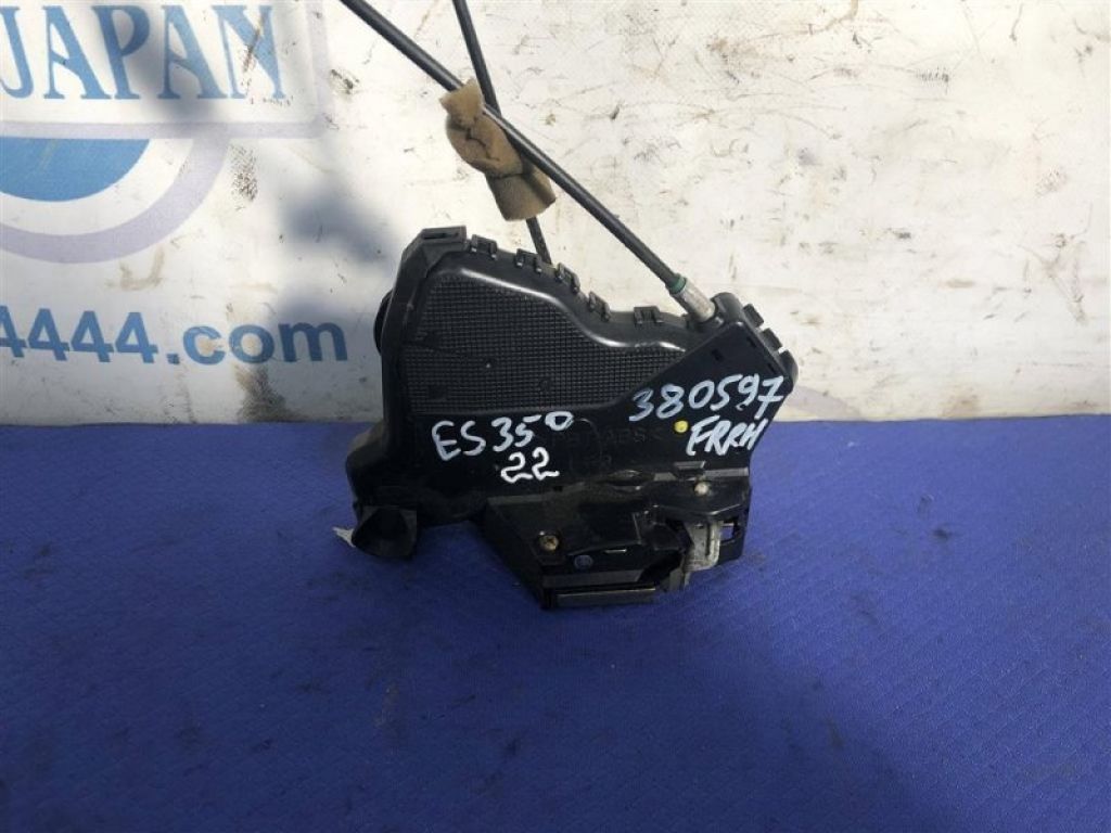 69030-33261 | Замок двери передн. прав. LEXUS ES300 ES330 01-06