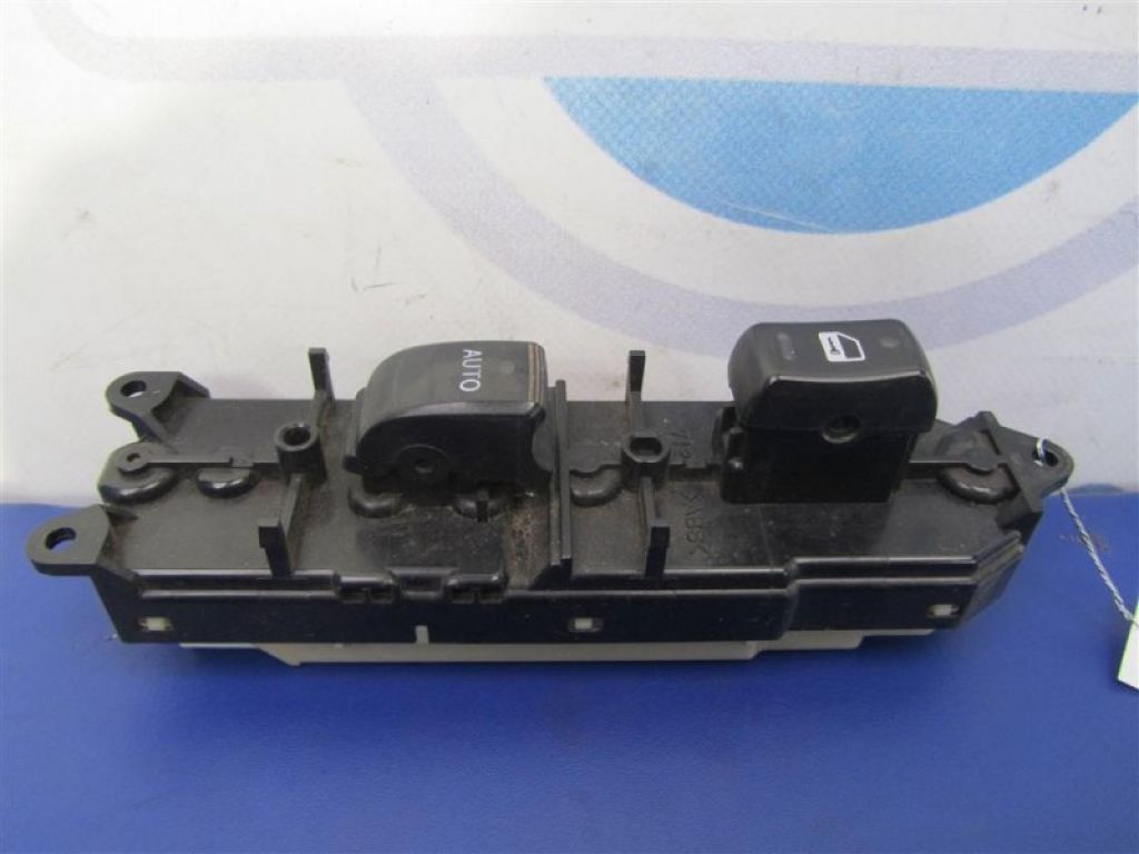 84030-33020 | Кнопка стеклоподъемника передн. прав. LEXUS ES300 ES330 01-06