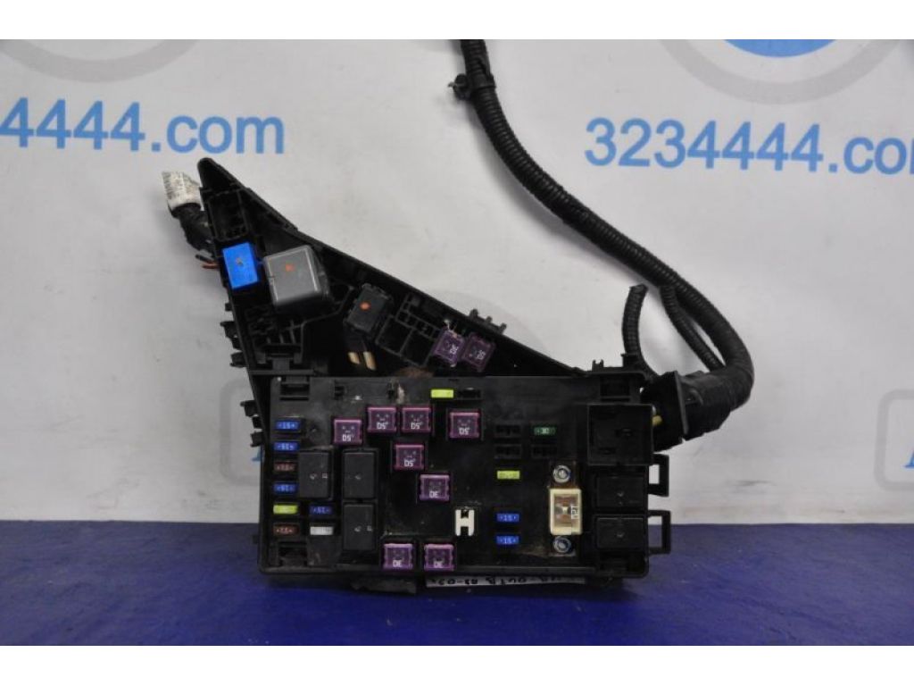 82290AG00A | Блок запобіжників моторний відсік SUBARU OUTBACK 03-09 BP