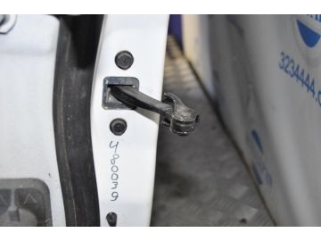 Обмежувач дверей передн. прав. NISSAN ALTIMA L32 07-12