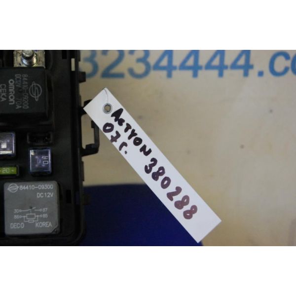Блок запобіжників моторний відсік SSANGYONG ACTYON 06-11 8239031033 — 3