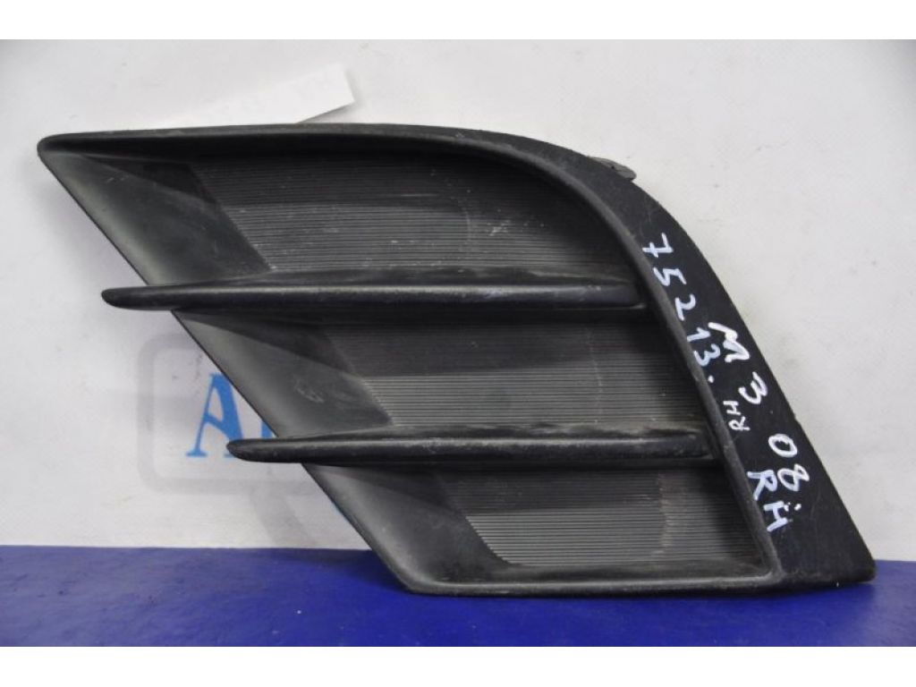 BCW8-50-C11C | Заглушка протитуманних фар прав. MAZDA 3 BK 03-08