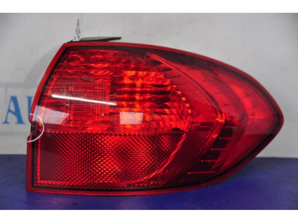 84201XA02A | Ліхтар зовнішній задн. прав. SUBARU TRIBECA B10 07-13