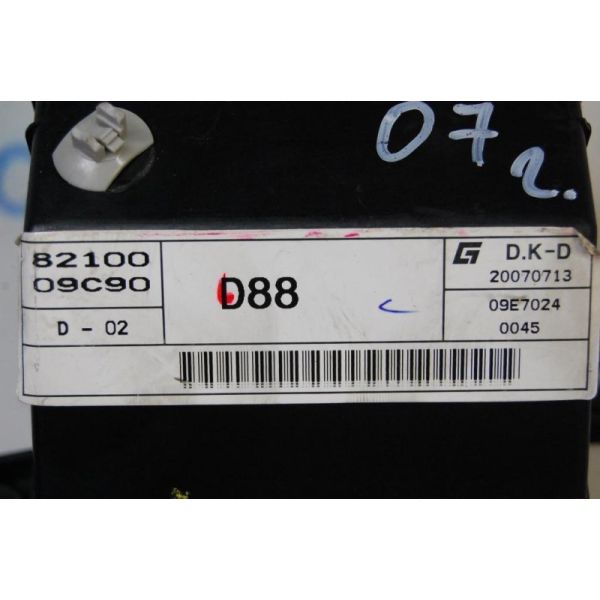 Блок запобіжників моторний відсік SSANGYONG KYRON 05-15 8210009C90 — 4