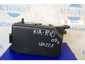 Блок запобіжників моторний відсік KIA RIO JB 2005-2011