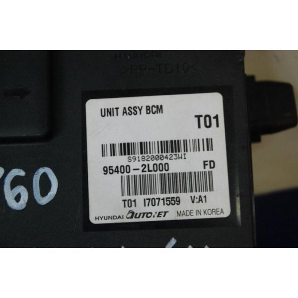 Блок комфорту HYUNDAI I30 GD 12-17 95400-2L000 — 3