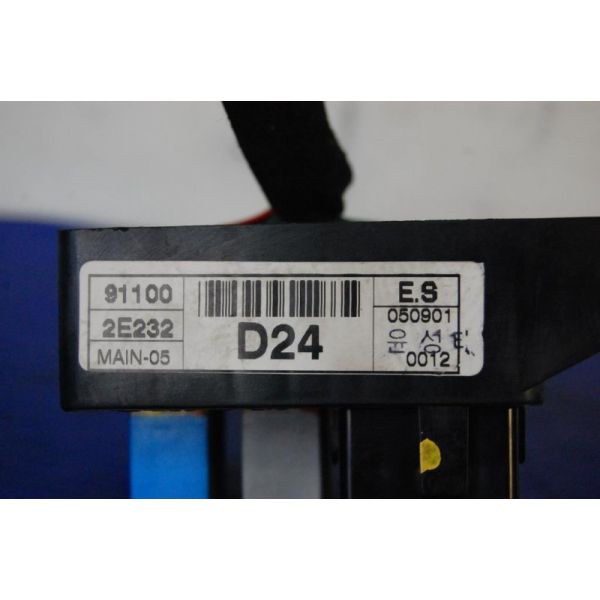 Блок запобіжників салон HYUNDAI TUCSON 04-10 91100-2E232 — 4