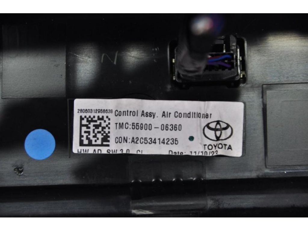 Магнитола TOYOTA CAMRY 50 12-15 - Фото 4