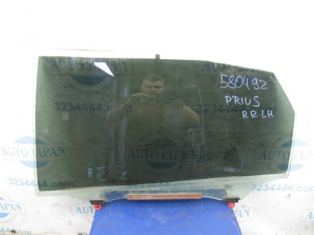 68104-47041 | Скло дверей задн. лів. TOYOTA PRIUS - 20 03-11