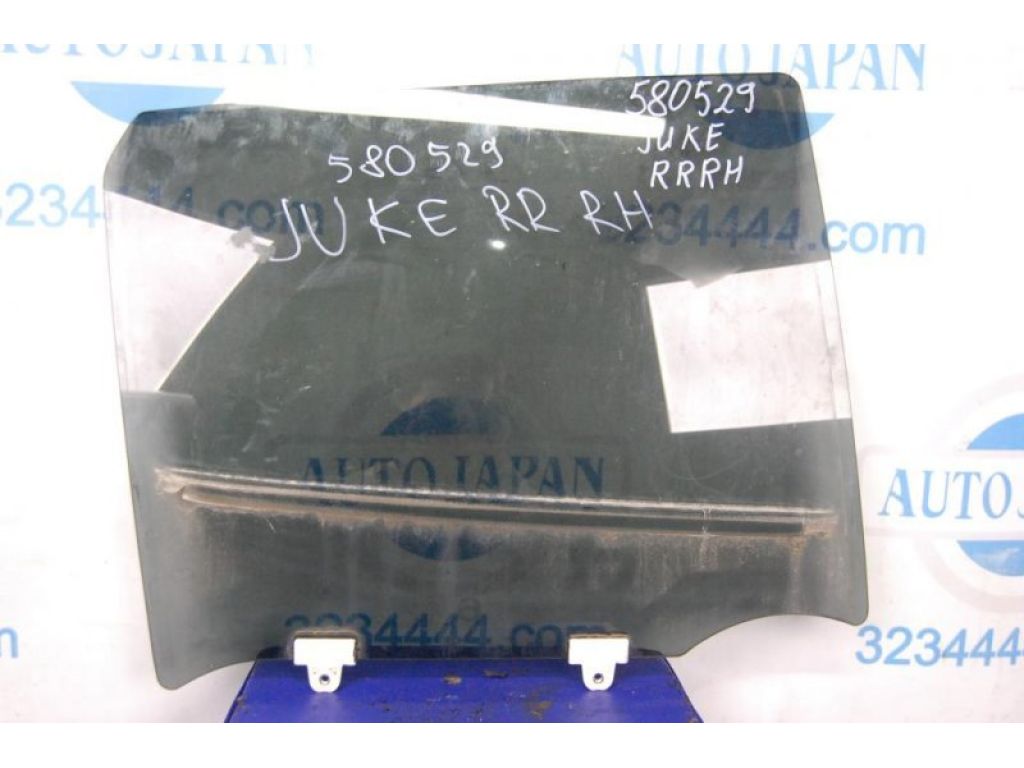 82300-1KA1A | Стекло двери задн. прав. NISSAN JUKE 10-19