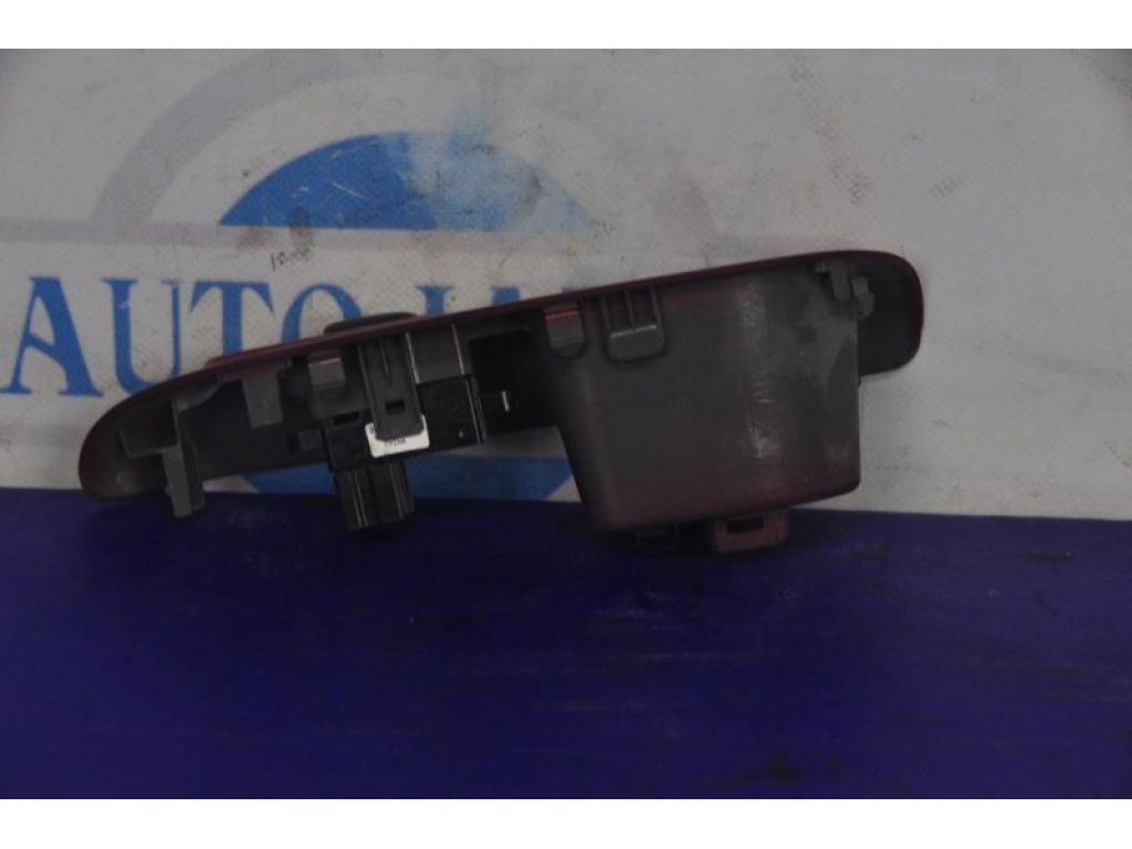 82961-1KA0B | Кнопка стеклоподъемника NISSAN JUKE 10-19 - Фото 2