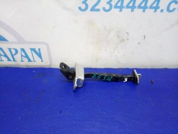 Обмежувач дверей задн. лів. NISSAN LEAF 10-17