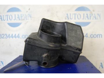 Резонатор повітряного фільтра LEXUS ES300 ES330 01-06