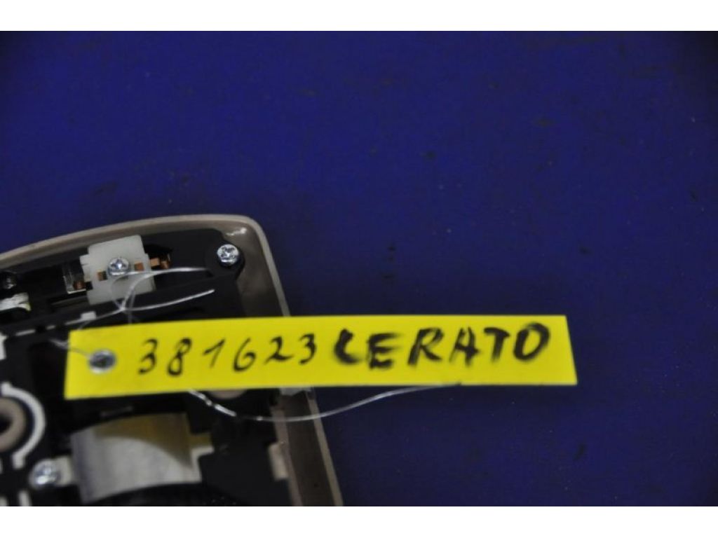 Плафон салона KIA CERATO LD 04-08 - Фото 3