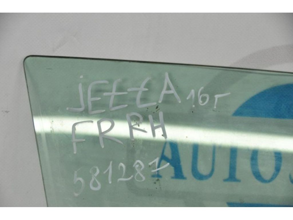 5C6 845 202 C | Стекло двери передн. прав. VOLKSWAGEN JETTA USA 10-17
